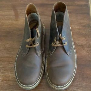 Clarks brown leather dessert bootie